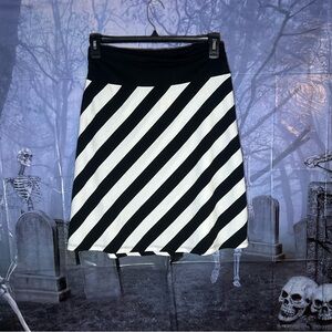 vintage y2k black and white striped skirt
